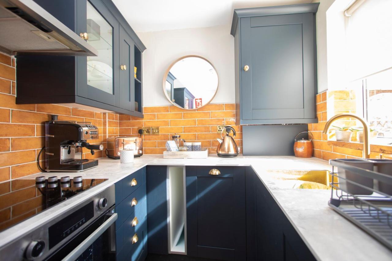 Vila Stunning Warwick Victorian Townhouse - Beautifully Renovated, Free Parking - 5 Min Walk To Warwick Castle & Historic Town Centre - Perfect Uk Break And Base For Exploring Cotswolds Exteriér fotografie